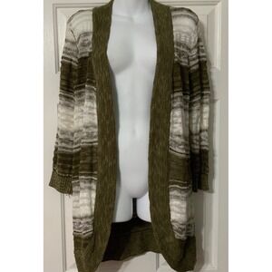 DRESS BARN LONG SWEATER GREEN AND CREAM NWT